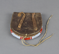 Flathead%20artist%2C%20%3Cb%3E%3Ci%3E%20Belt%20Pouch%3C%2Fi%3E%3C%2Fb%3E%2C%20pre-1900%2C%20glass%20beads%20on%20hide%2C%20The%20Elizabeth%20Cole%20Butler%20Collection%2C%20no%20known%20copyright%20restrictions%2C%202012.97.35